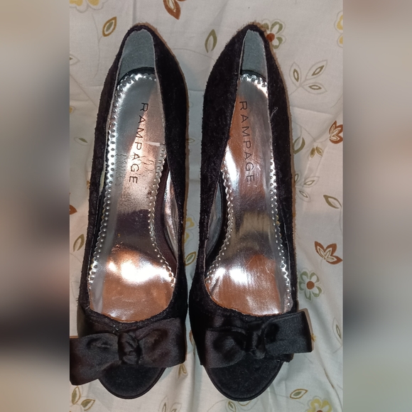 Rampage Heels - Picture 4 of 6